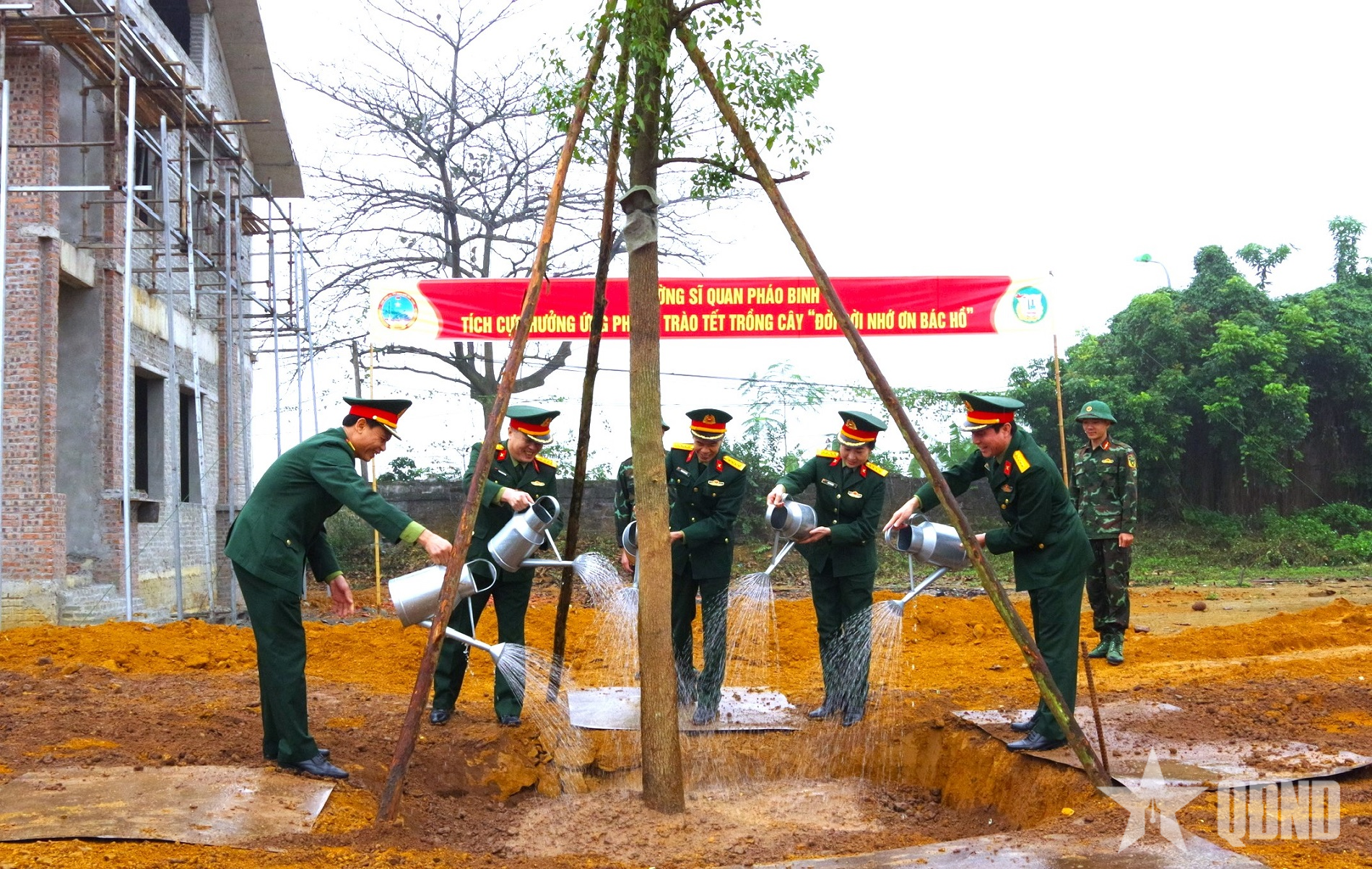 Trường Sĩ quan Pháo binh phát động trồng hơn 2.000 cây xanh